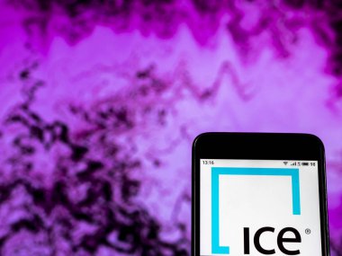 Kiev, Ukrayna - 3 Ocak 2019: Intercontinental Exchange mali piyasa şirket logosu akıllı telefon görüntülenen gördüm