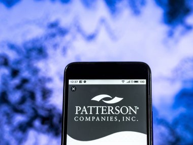 Kiev, Ukrayna - Jan 4, 2019: Patterson şirketleri logo akıllı telefon görüntülenen gördüm