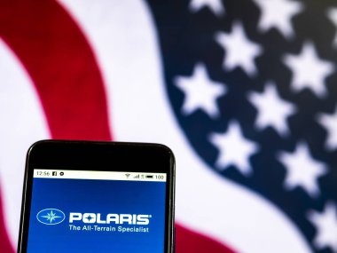 Kiev, Ukrayna - Jan 4, 2019: Polaris Sanayi şirket logosu akıllı telefon görüntülenen gördüm