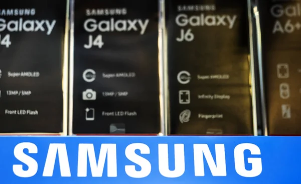 Kyjev Ukrajina Jan 2019 Spousta Telefonů Samsung Galaxy Úložišti — Stock fotografie