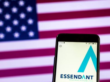 Kiev, Ukrayna - 7 Ocak 2019: Essendant mobilya şirket logosu akıllı telefon görüntülenen gördüm