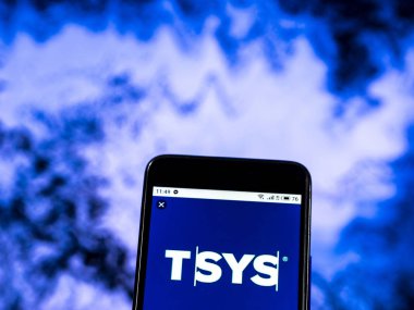 Kiev, Ukrayna - 7 Ocak 2019: Tsys kredi kartı hizmeti şirket logosu akıllı telefon görüntülenen gördüm