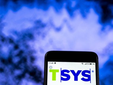 Kiev, Ukrayna - 7 Ocak 2019: Tsys kredi kartı hizmeti şirket logosu akıllı telefon görüntülenen gördüm