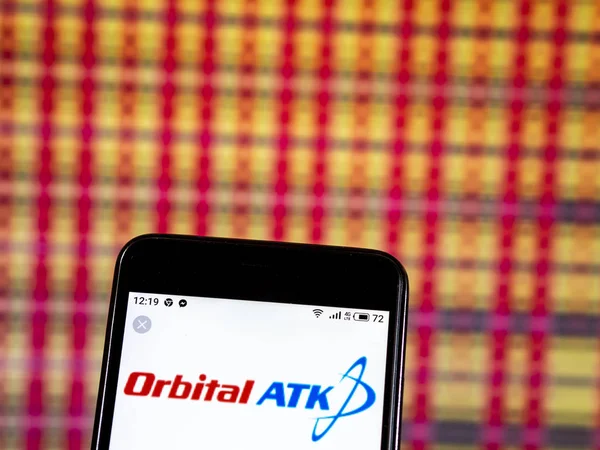 Kiev, Ukrayna - 7 Ocak 2019: Orbital Atk A.ş., şimdi gördüm Northrop Grumman yenilik sistemleri logosu görüntülenen akıllı telefon