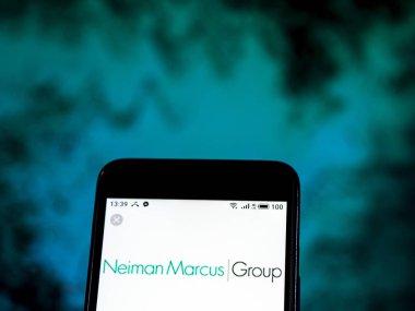 Kiev, Ukrayna - 8 Ocak 2019: Neiman Marcus mağaza şirket logosu akıllı telefon görüntülenen gördüm.
