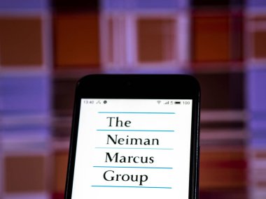 Kiev, Ukrayna - 8 Ocak 2019: Neiman Marcus mağaza şirket logosu akıllı telefon görüntülenen gördüm.