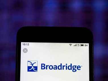 Kiev, Ukrayna - 10 Jan 2019: Broadridge finansal çözümler şirket logosu akıllı telefon görüntülenen gördüm.
