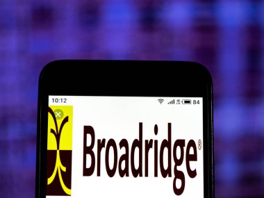 Kiev, Ukrayna - 10 Jan 2019: Broadridge finansal çözümler şirket logosu akıllı telefon görüntülenen gördüm.