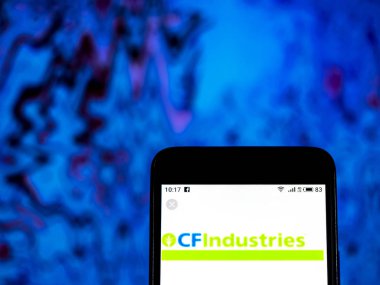 Kiev, Ukrayna - 10 Jan 2019: Cf imalat sanayi şirket logosu akıllı telefon görüntülenen gördüm.