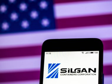 Kiev, Ukrayna - 11 Ocak 2019: Silgan Holdings şirket logosu akıllı telefon görüntülenen gördüm.