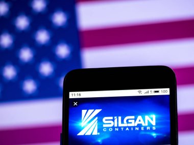Kiev, Ukrayna - 11 Ocak 2019: Silgan Holdings şirket logosu akıllı telefon görüntülenen gördüm.