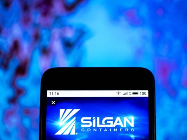 Kiev, Ukrayna - 11 Ocak 2019: Silgan Holdings şirket logosu akıllı telefon görüntülenen gördüm.