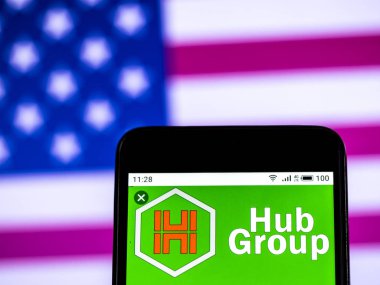 Kiev, Ukrayna - 11 Ocak 2019: Hub grup taşıma şirket logosu akıllı telefon görüntülenen gördüm.