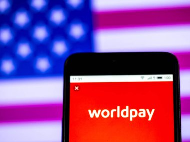 Kiev, Ukrayna - 11 Ocak 2019: Worldpay grup logosu akıllı telefon görüntülenen gördüm.