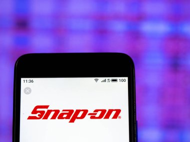 Kiev, Ukrayna - 11 Ocak 2019: Takılabilir üretim şirket logosu akıllı telefon görüntülenen gördüm.