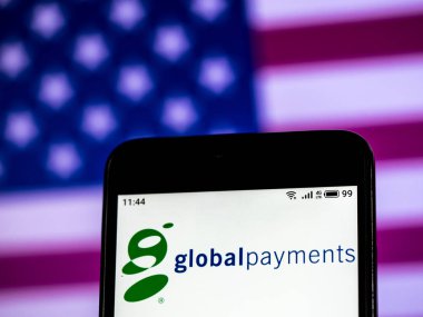 Kiev, Ukrayna - 11 Ocak 2019: Küresel ödemeler şirket logosu akıllı telefon görüntülenen gördüm.