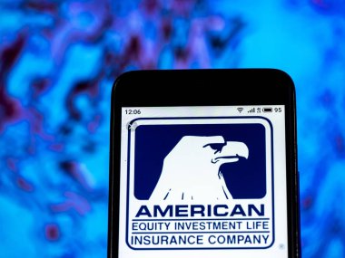 Kiev, Ukrayna - 11 Ocak 2019: Amerikan hisse senedi yatırım hayat sigortası şirket logosu akıllı telefon görüntülenen gördüm.