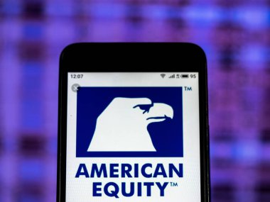 Kiev, Ukrayna - 11 Ocak 2019: Amerikan hisse senedi yatırım hayat sigortası şirket logosu akıllı telefon görüntülenen gördüm.