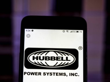 Kiev, Ukrayna - 13 Ocak 2019: Hubbell Incorporated şirket logosu akıllı telefon görüntülenen gördüm.