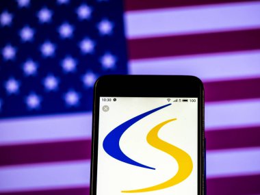 Kiev, Ukrayna - Jan 14, 2019: Cooper standart Otomotiv A.ş. logo akıllı telefon görüntülenen gördüm.