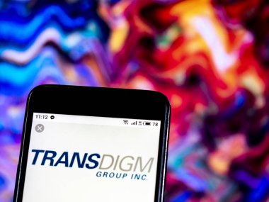 Kiev, Ukrayna - 15 Ocak 2019: Transdigm Grup İmalat şirketi logosu akıllı telefonda görüntülendi.