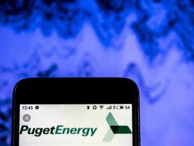 Kiev, Ukrayna - 16 Ocak 2019: Puget Sound Energy şirket logosu akıllı telefonda görüntülendi
