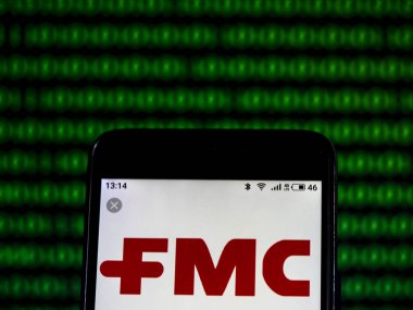 Kiev, Ukrayna - 16 Ocak 2019: Fmc Corporation Şirket logosu üretim kimyasal akıllı telefon görüntülenen gördüm