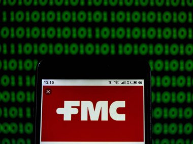 Kiev, Ukrayna - 16 Ocak 2019: Fmc Corporation Şirket logosu üretim kimyasal akıllı telefon görüntülenen gördüm