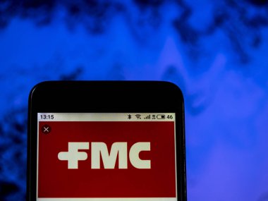 Kiev, Ukrayna - 16 Ocak 2019: Fmc Corporation Şirket logosu üretim kimyasal akıllı telefon görüntülenen gördüm