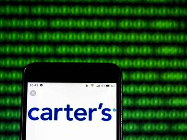 Kiev, Ukrayna - 17 Ocak 2019: Carter'ın Giyim şirketi logosu akıllı telefonda görüntülendi