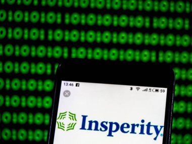 Kiev, Ukrayna - 18 Ocak 2019: Insperity şirket logosu akıllı telefon görüntülenen gördüm