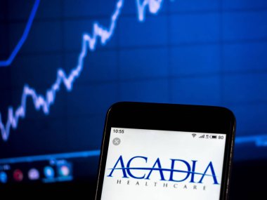 Kiev, Ukrayna - Jan 20, 2019: Acadia sağlık logo akıllı telefon görüntülenen gördüm