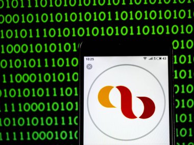 Kiev, Ukrayna - Jan 24 2019: Syneos sağlık şirket logosu akıllı telefon görüntülenen gördüm