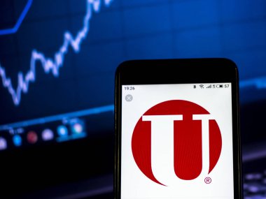 Kiev, Ukrayna - 23 Ocak 2019: Unisys bilgi teknoloji şirket logosu akıllı telefon görüntülenen gördüm