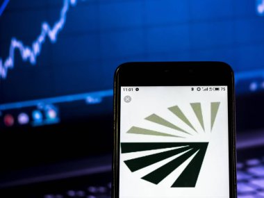 Kiev, Ukrayna - 30 Ocak 2019: Concho kaynakları Inc logo akıllı telefon görüntülenen gördüm