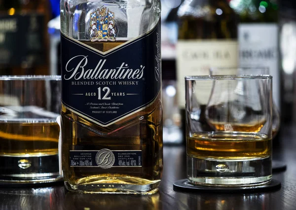 Kiev Ucraina Gennaio 2019 Scotch Whisky Anni Ballantine Visto Bancone — Foto Stock