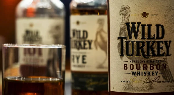 Kyjev Ukrajina Jan28 2019 Wild Turkey Bourbon Whisky Baru Čítač — Stock fotografie