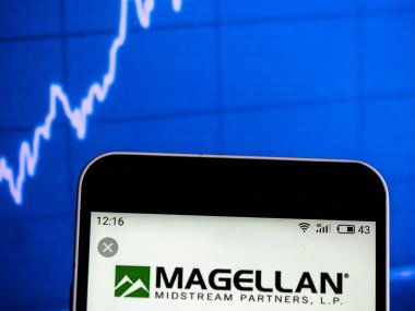 Kiev, Ukrayna - 6 Şubat 2019: Magellan yarı yolda at değiştirilmez ortakları listede halka açık şirket logosu akıllı telefon görüntülenen gördüm