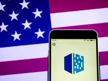 Kiev, Ukrayna - 7 Şubat 2019: Dijital Realty gerçek emlak yatırım güven şirket logosu akıllı telefon görüntülenen gördüm