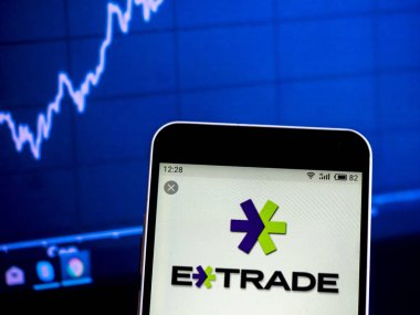 Kiev, Ukrayna - 7 Şubat 2019: E-ticaret finansal hizmetler şirket logosu akıllı telefon görüntülenen gördüm