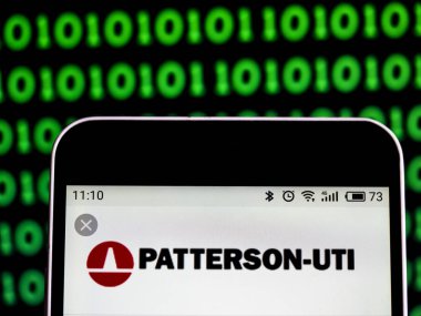  Kiev, Ukrayna - 10 Şubat 2019: Patterson-iye enerji şirket logosu akıllı telefon görüntülenen gördüm