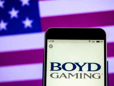 Kiev, Ukrayna - 9 Şubat 2019: Boyd Gaming misafirperverliği şirket logosu akıllı telefon görüntülenen gördüm
