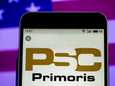 Kiev, Ukrayna - 9 Şubat 2019: Primoris Hizmetleri Corporation Şirket logosu akıllı telefon görüntülenen gördüm