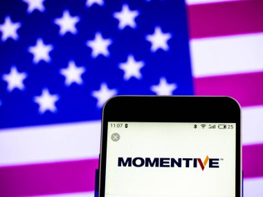 Kiev, Ukrayna - 11 Şubat 2019: Mpm Holdings Inc şirket logosu akıllı telefon görüntülenen gördüm