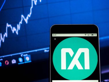 Kiev, Ukrayna - 13 Şubat 2019: Maxim entegre ürün şirket logosu akıllı telefon görüntülenen gördüm