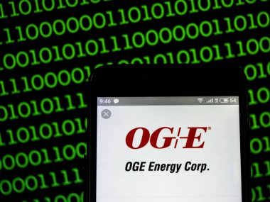 Kiev, Ukrayna - 14 Şubat 2019: Oklahoma gaz ve elektrik şirket logosu akıllı telefon görüntülenen gördüm