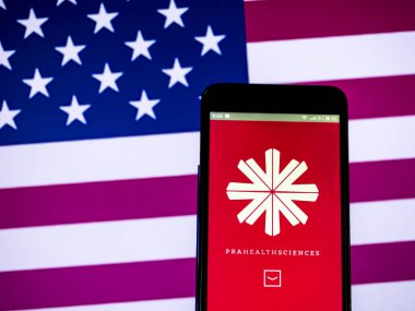 Kiev, Ukrayna - 14 Şubat 2019: Pra Sağlık Bilimleri şirket logosu akıllı telefon görüntülenen gördüm