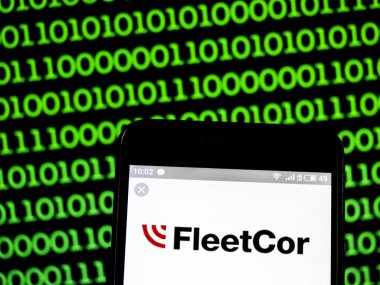 Kiev, Ukrayna - 14 Şubat 2019: Fleetcor Technologies, Inc logo akıllı telefon görüntülenen gördüm