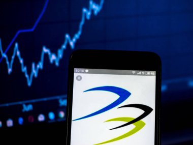 Kiev, Ukrayna - 14 Şubat 2019: Blackhawk ağ Holdings logo akıllı telefon görüntülenen gördüm