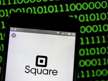Kiev, Ukrayna - 16 Şubat 2019: Kare, Inc şirket logosu akıllı telefon görüntülenen gördüm
